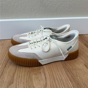 Kizik Brooklyn Pristine Sneakers Ivory Neutral Women’s Size 10